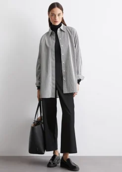 Bluzka oversize w paski wykonane z bawełny organicznej