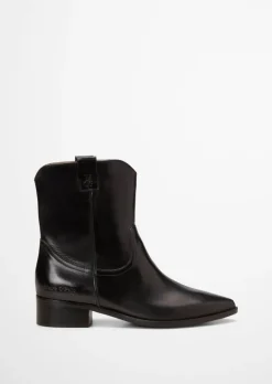 Buty do kostki wykonane z delikatnej skóry bydlęcej