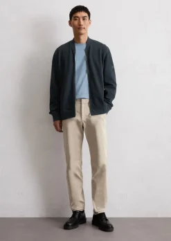 Chino model Osby zwężane wykonana z mieszanki bawełny organicznej