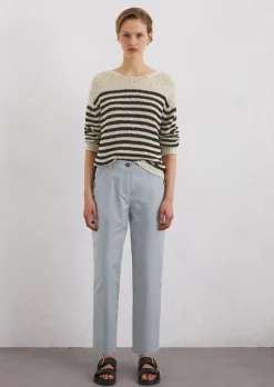 Chino model Rimka zwężane wykonane z organicznej bawełny typu stretch twill