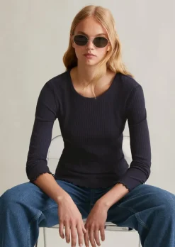 Longsleeve regular wykonana z nowoczesnego prążkowanego dżerseju