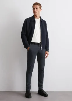 Model Chino w kształcie Stiga wykonana z mieszanki bawełny organicznej