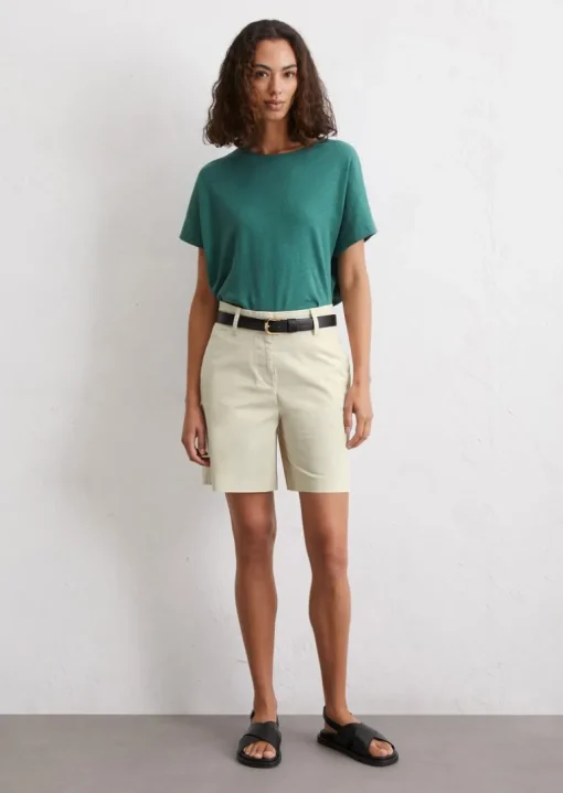 Spodenki dopasowane wykonane z organicznej bawełny twill stretch