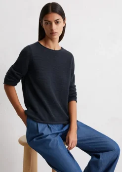 Sweter DfC regular wykonane z miękkiej przędzy bawełnianej