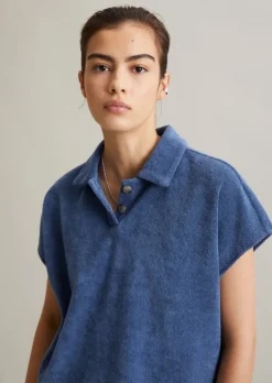 Szeroka koszulka polo z ręcznikiem frotte wykonane z miękkiej bawełny organicznej