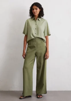 Szerokie spodnie wykonana z materiału Naia™ twill