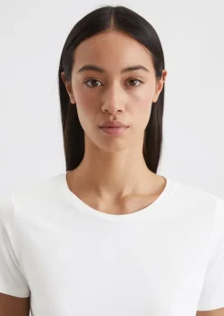 T-shirt z okrągłym dekoltem, fason regular wykonana z bawełny organicznej single jersey