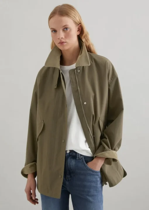 Zrelaksowana kurtka outdoorowa w stylu stodoły wykonane z powlekanej bawełny i nylonu
